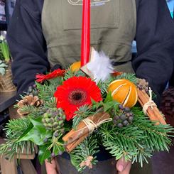 Christmas Candle Arrangement 